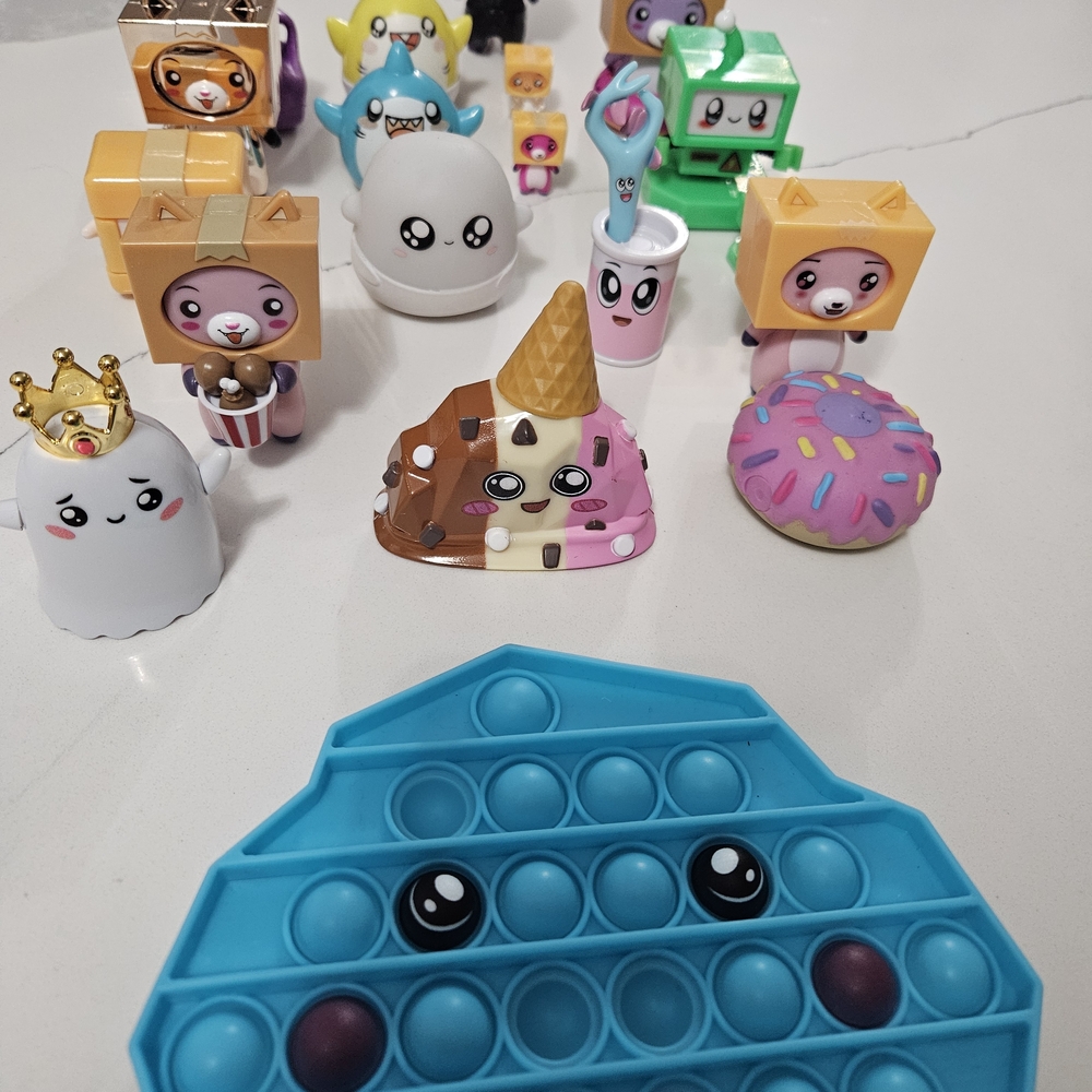 LANKY BOX LOT